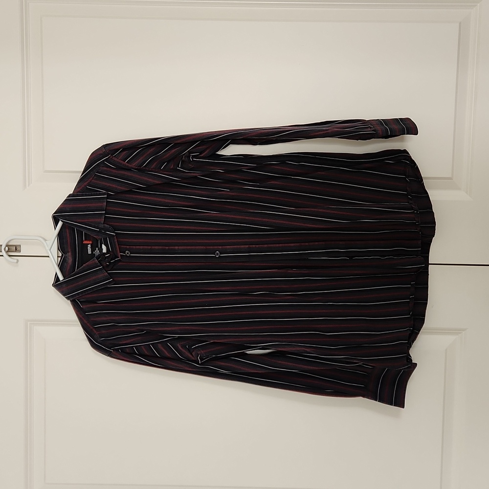 Men's dress button down shirt medium